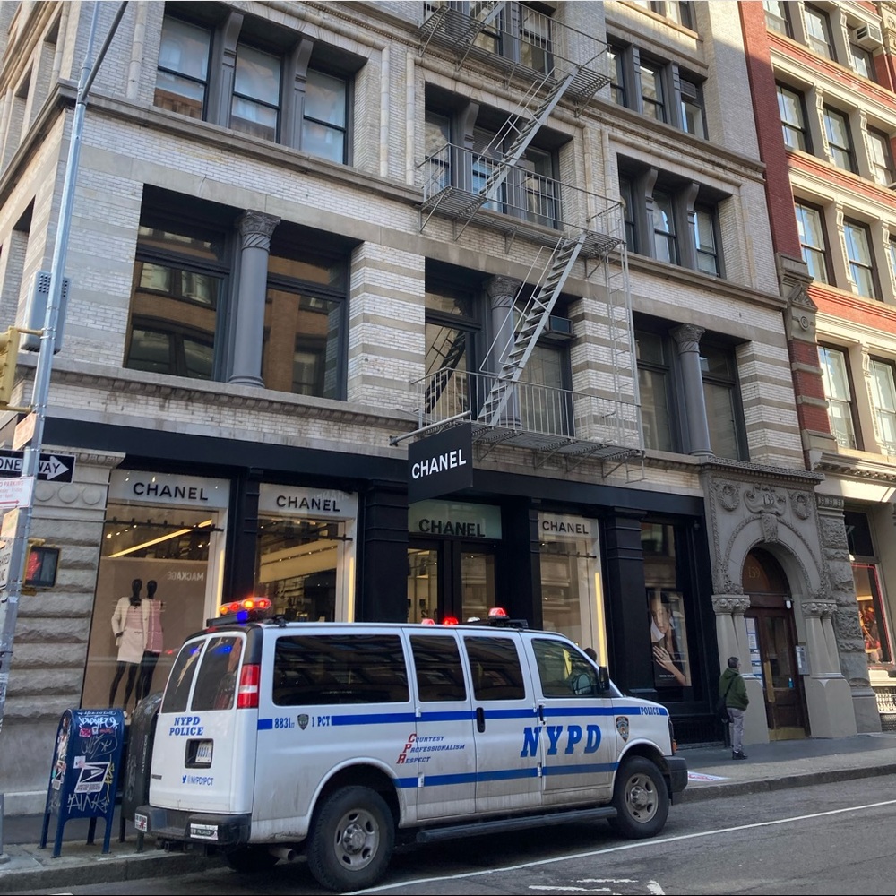 Meet your Posher, Elizabeth